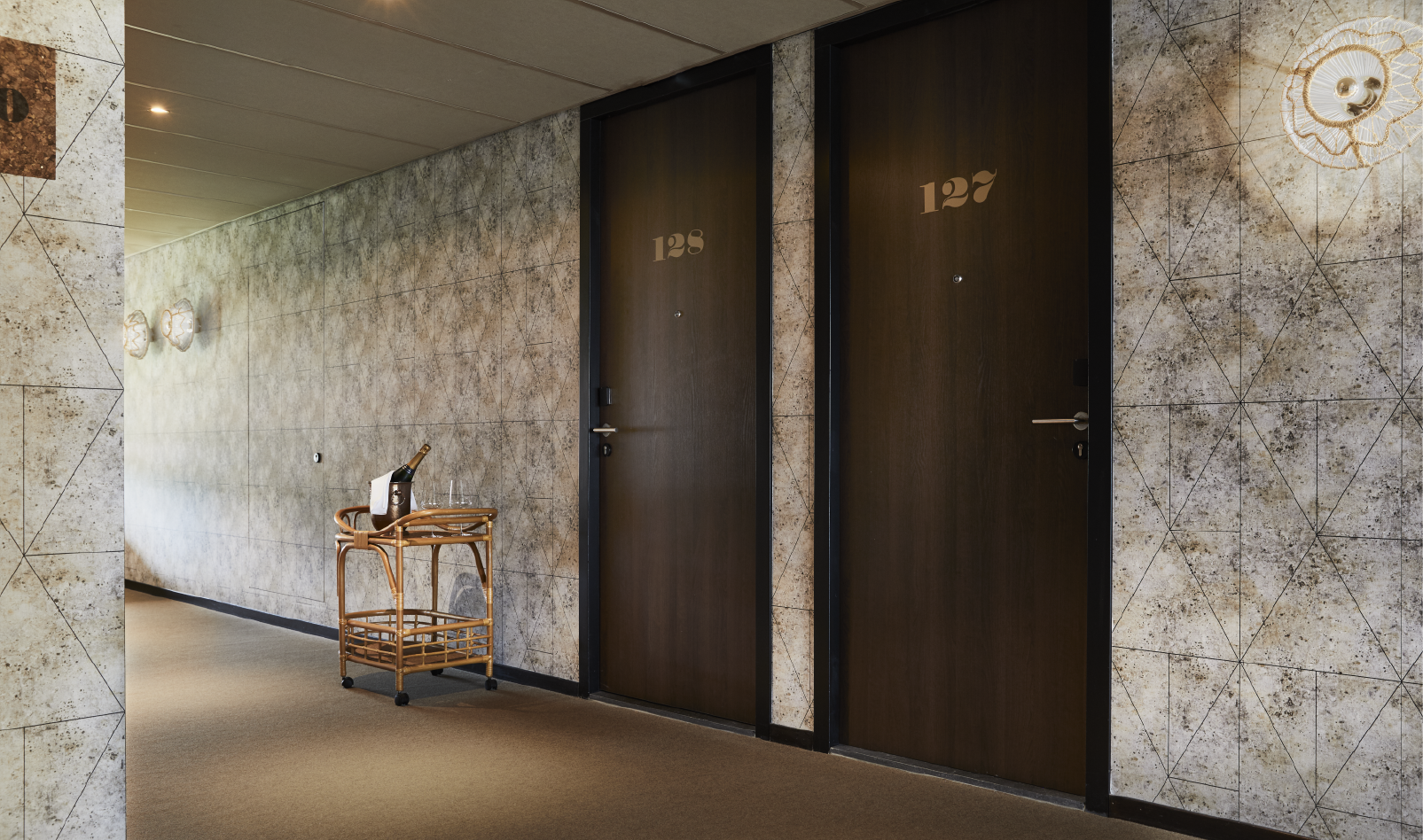 fresco_wallcovering_hotelv3